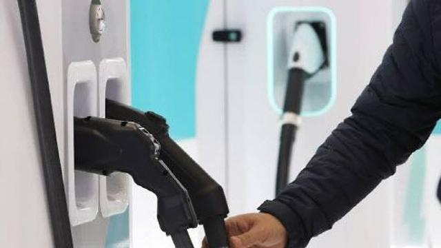 전기차 충전시설 지자체 신고·책임보험 가입 의무화