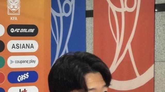 [IN LIVE] ‘올해 마지막 A매치’ 손흥민의 감사 인사 “이른 감 있지만, 새해 복 많이 받으십시오!”