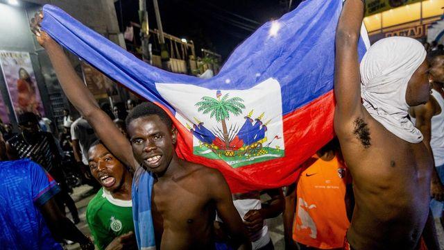 '갱단 사태'에 홈구장도 못쓴 아이티, 월드컵 본선에 주민 환호