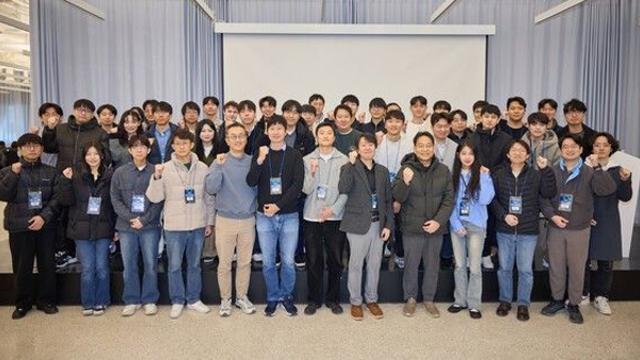 크래프톤 – SK텔레콤, ‘500B 초거대 AI 동맹’... 국내 AI 주도권 강화에 시동