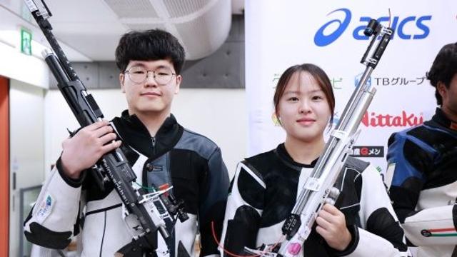 '비장애인 대표' 사격 김우림, 정다인과 데플림픽 10m 공기소총 혼성 은메달 합작…개인전 노메달 딛고 '활짝'