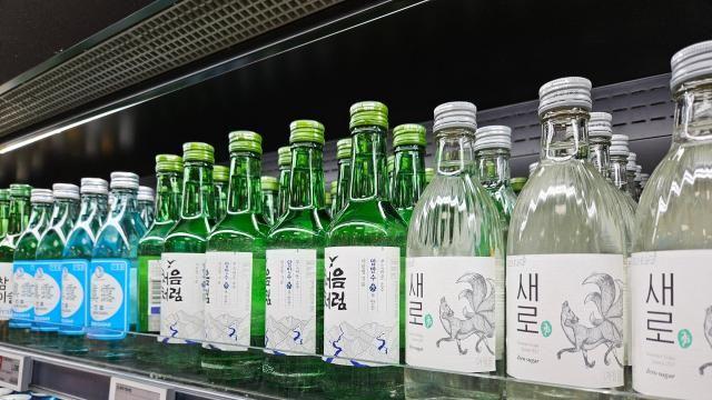 내년부터 술병에 과음 위험·음주운전 경고 문구 '더 크게'