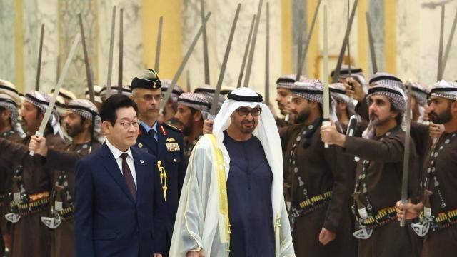 李·모하메드 대통령, 고위급 AI 대화 개설·바라카 원전 확장 모델 합의