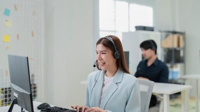 통신사 새 먹거리 'AICC'…KT·LGU+, AI 고객센터 투자 확대