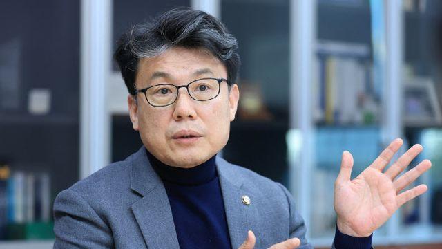 재고주택 안 풀리면 집값 못 잡는다… 진성준 ‘보유세부터 손봐야’”