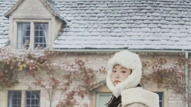 손나은 이런 모자도 어울리네…겨울 느낌 물씬