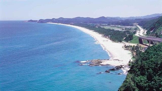 가을에 가볼 만한 곳, 삼척의 고즈넉한 박물관과 해변 카페에서의 휴식