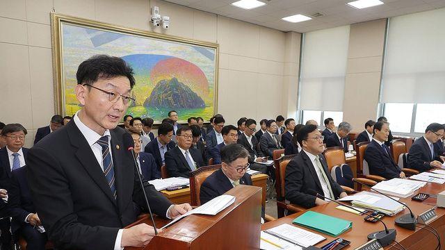 총리실, '헌법존중 TF' 자문단 구성…내일 위촉식
