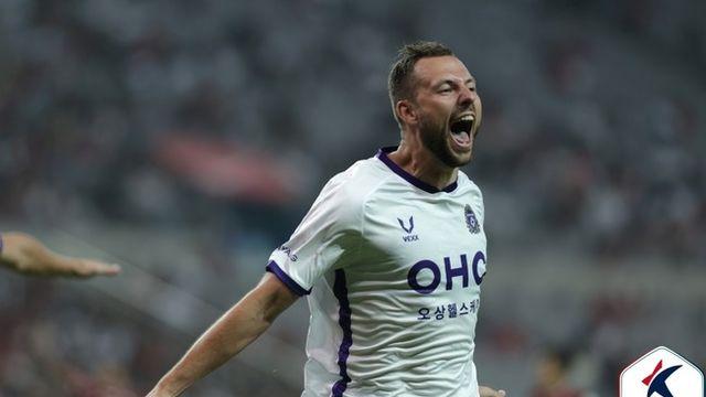 [K리그1 스타] 역사상 이런 외인 없었다...센터백으로 영입→미드필더로 리그 베스트 후보 등극