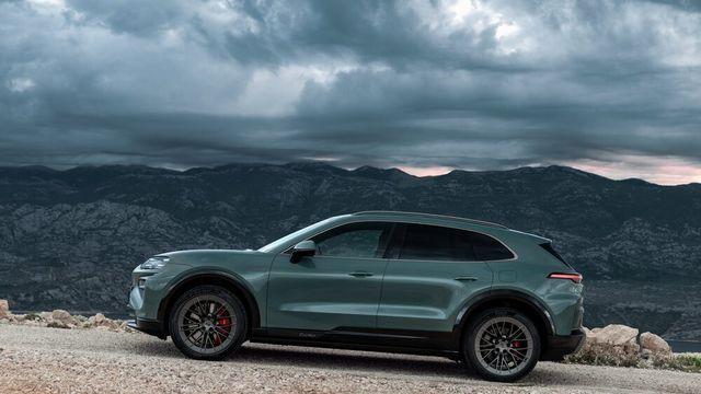 슈퍼 전기 SUV 전격 데뷔… 포르쉐 ‘카이엔’ 압도적 제원 과시