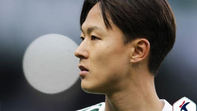 징계에도 식지 않는 인종차별 논란, 서포터즈 이어 이승우도 나섰다