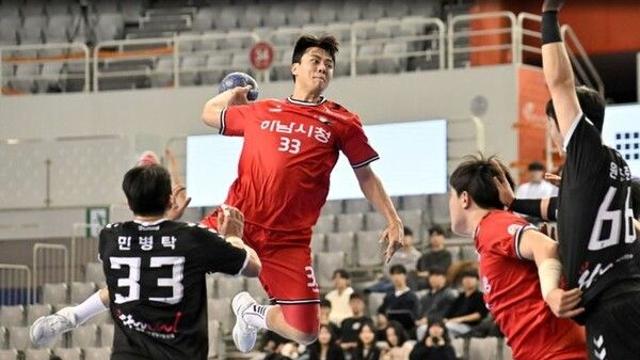 핸드볼 두산, 상무에 잡혀 개막 2연패…하남시청·SK는 2연승