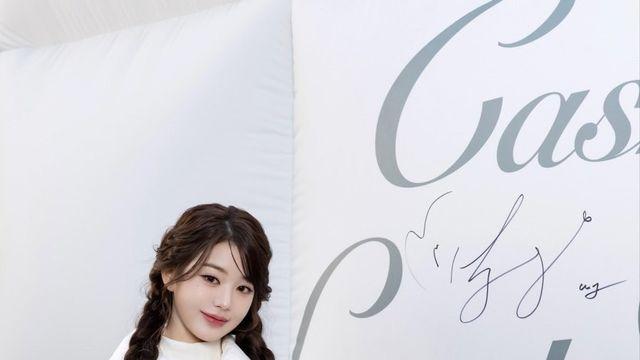 겨울 의상 화보 찍은 장원영 미모