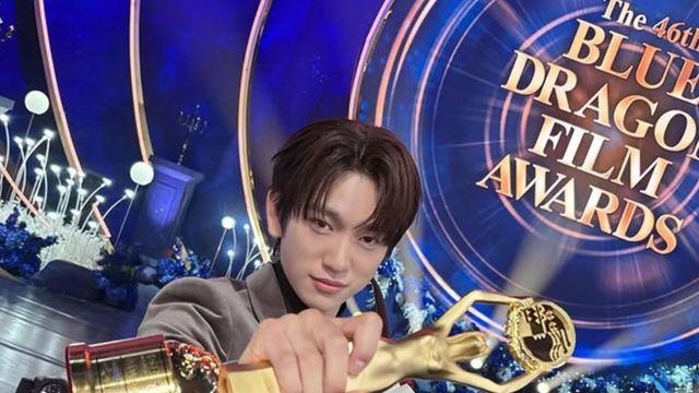 박진영, 미남자상도 당장 줘야만…귀여운 트로피 인증샷 [DA★]