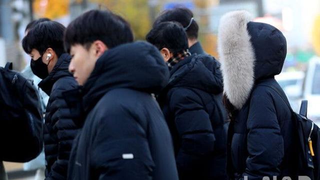 중부지방 중심 약한 비·눈…도로 살얼음 '운전 주의'