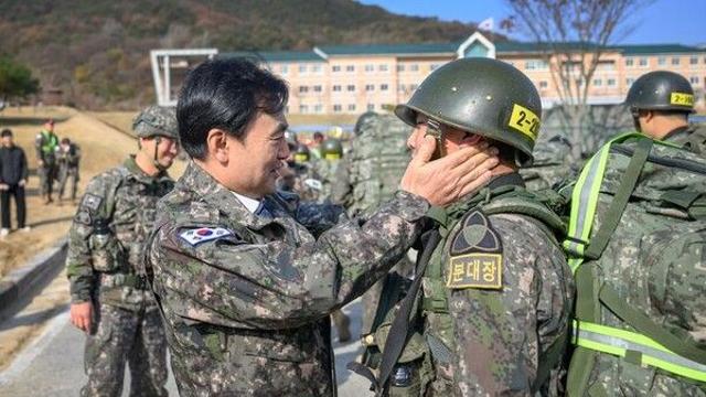 안규백, 35사단 신병교육대 방문…