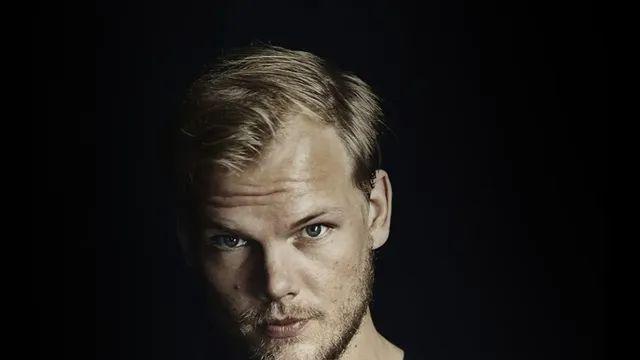 모두를 깨우고 혼자 잠이 든 천재 음악가