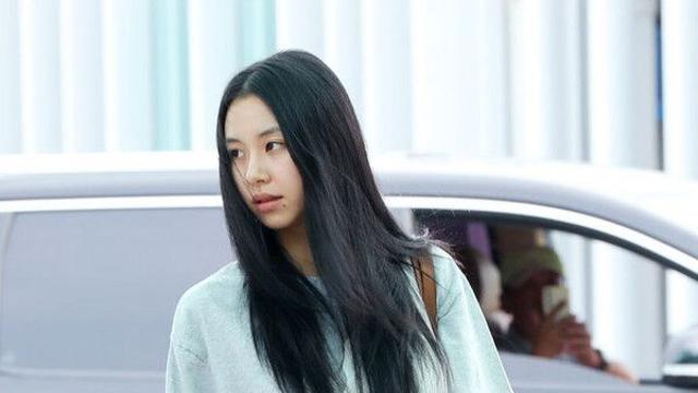 트와이스 채영, 활동 잠정중단 