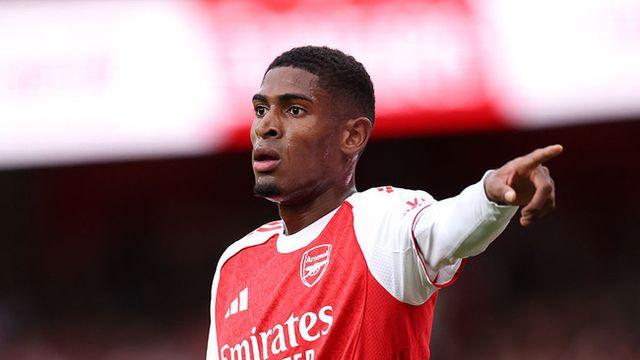 “바르사-레알에서도 뛸 재능”… 아스널 출신 몬레알, ‘세트피스 장인 CB’ 이탈에도 “모스케라 있잖아”