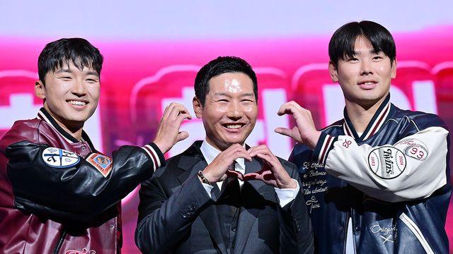 LG, 통합우승 공약 'BBQ 파티' 진행…'총지배인' 홍창기 등 선수 13명 참석