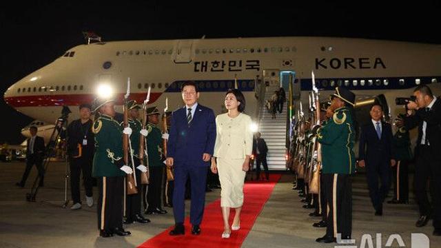 이 대통령, G20 남아공 도착…믹타 정상 회동도