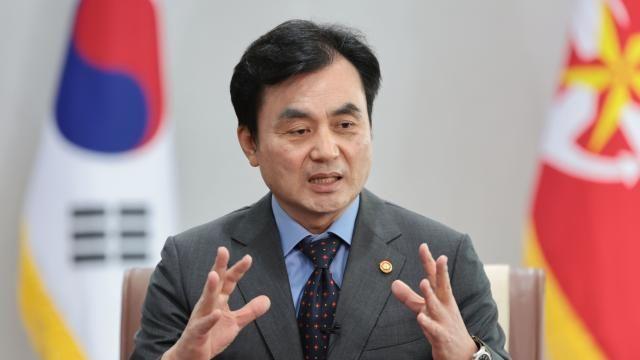 국방부, 헌법존중 TF 50여명 구성…단장 안규백 장관 