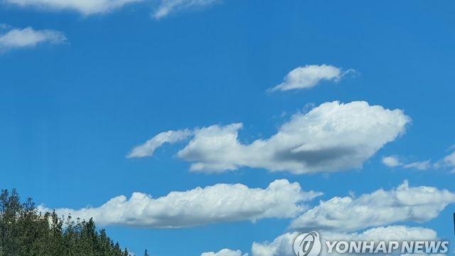 충북 가끔 구름 많음…낮 최고 16도