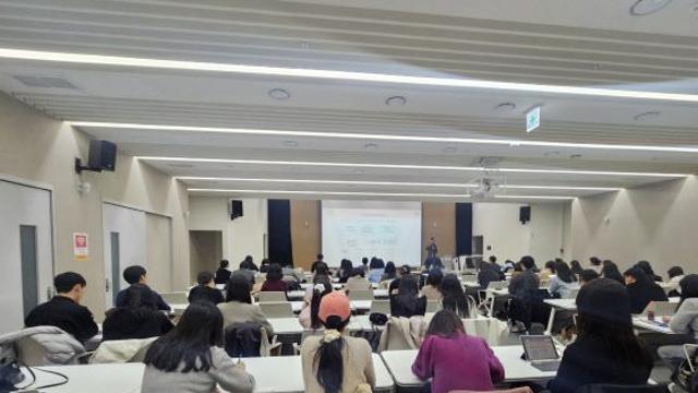 “빚투 남 얘기 아냐”…근무시간에 주식하는 직장인들