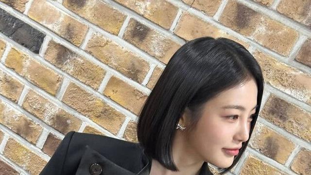 신예은, 드레스 자태에 시선 강탈…완벽 미모