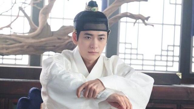 김세정 영혼 집어삼킨 강태오, 첫날부터 난리났다(’이강에는 달이 흐른다')