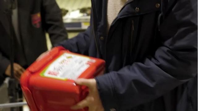 영국인이 표현하는 한국의 매운 맛.