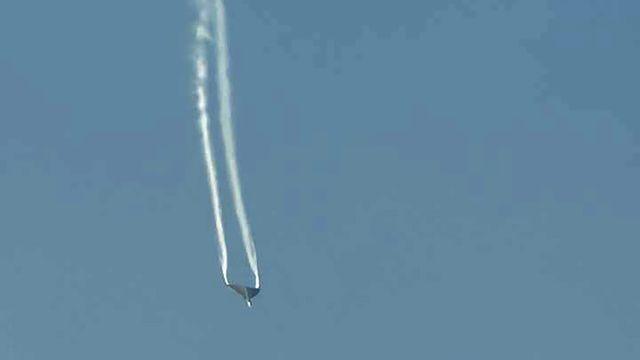 두바이 에어쇼에서 인도 전투기 추락…파일럿 숨져