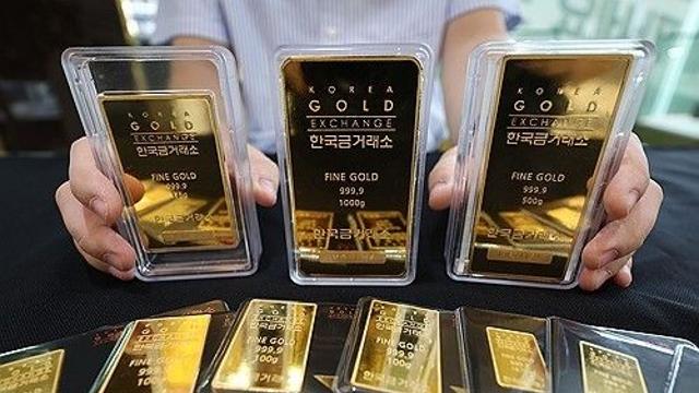 日경찰, 한국에서 금 1t 밀수 혐의 일본인 2명 체포