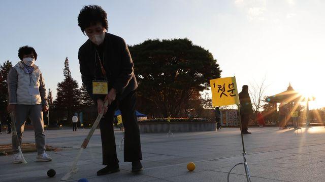 세종도 궁궐에서 골프 즐겼다?…부안서 '타구' 시연회