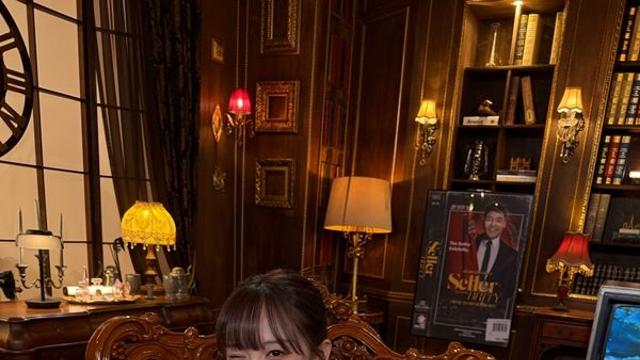 전현무, '얼짱 출신' 홍영기와 16년 만의 재회('셀러브리티')