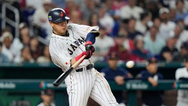 일본 거포 오카모토·우완 다카하시, MLB 도전장…포스팅 신청