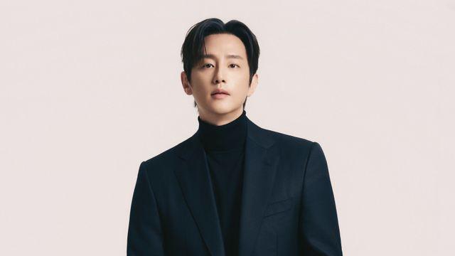 ‘신혼’ 권율, 카지노 사업가 변신…연극 이어 활동 영역 넓힌다 (오십프로)