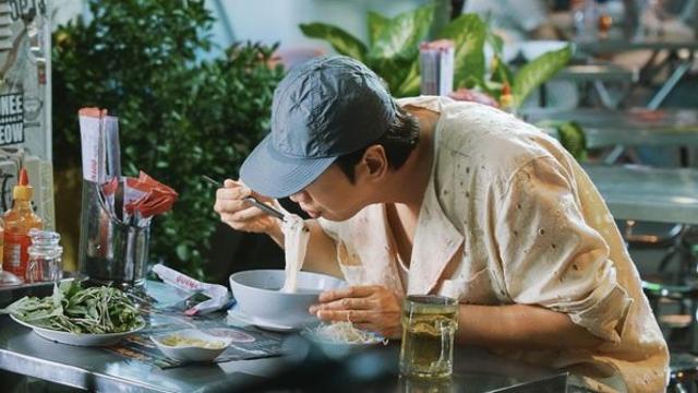 박스오피스 5위인데… 호평 얻고 에그지수 82% 기록 중인 의외의 '한국 영화'