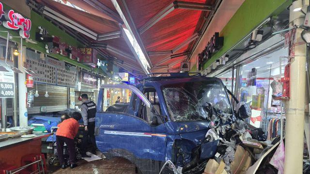 [속보] '22명 사상' 부천제일시장 운전자 구속 송치…운전자, 모야모야병 연관성 부인