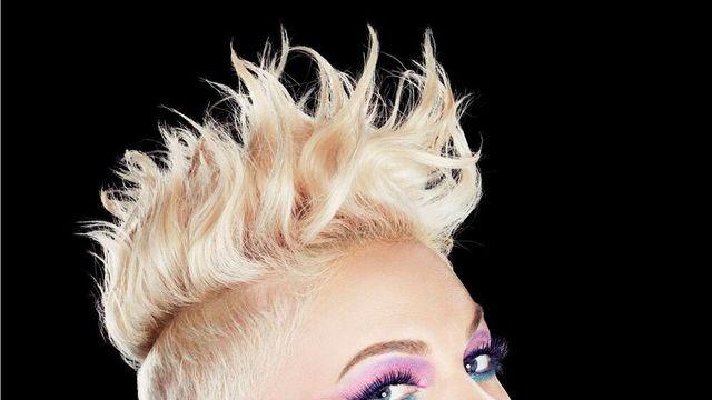 핑크색인 연예인 ㄷㄷ..jpg