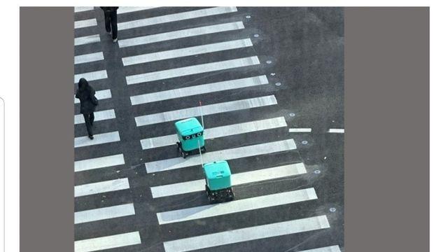 세상 참 좋아졌다... 로봇들도 근무태만을 하네.