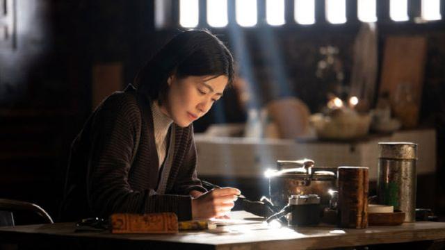 '여행과 나날' 감독 