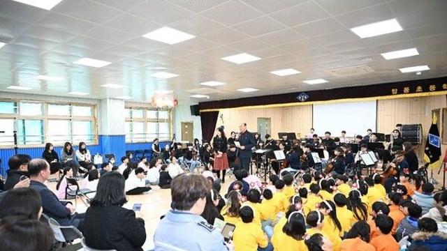 박형덕 동두천시장, 탑동초 ‘작은 음악회’ 참석… “아이들의 첫 울림, 동두천의 미래가 됩니다”