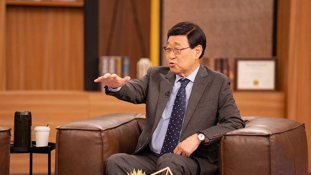 김동건 “전현무 프리랜서 선언 말렸다!” 퇴사 반대 왜? (데이나잇)