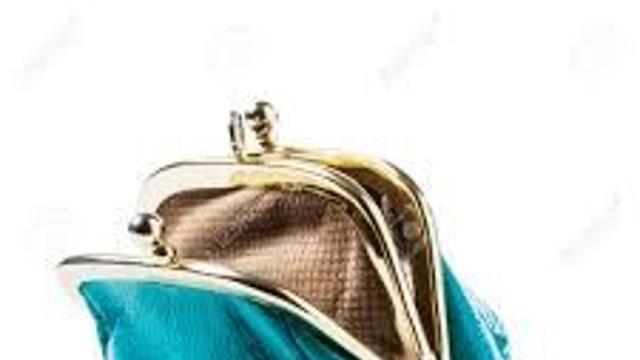 뜨게질로 만든 동전지갑.