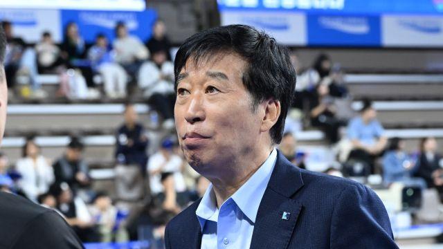 “제가 물러나면 변화 올 것”…화성 IBK 김호철 감독, 자진 사퇴