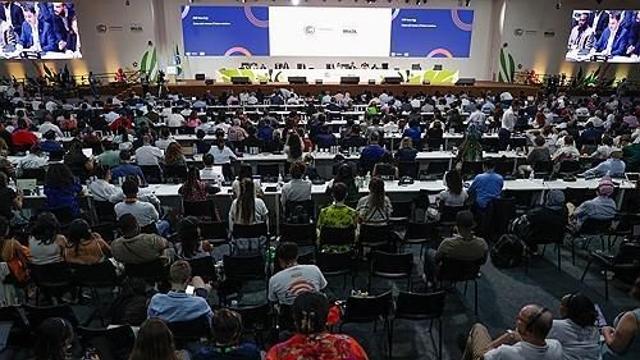 美 빠진 유엔기후총회 '화석연료' 언급 빠진 선언문 내고 종료