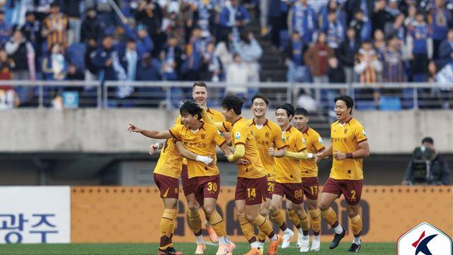 '잔류 확정 실패' 울산, 광주 원정서 0-2 완패…제주와 최종 라운드 '멸망전' 성사 [현장리뷰]