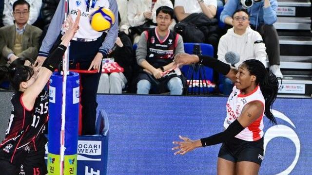 [STN 현장] ‘페퍼저축은행 공격의 핵’ 조이, 28득점 폭발...‘크리플 크라운 달성 겹경사