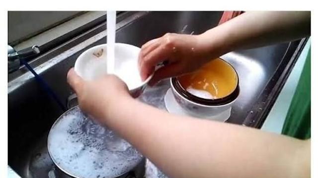 집안일 하는 사람 갈리는 거